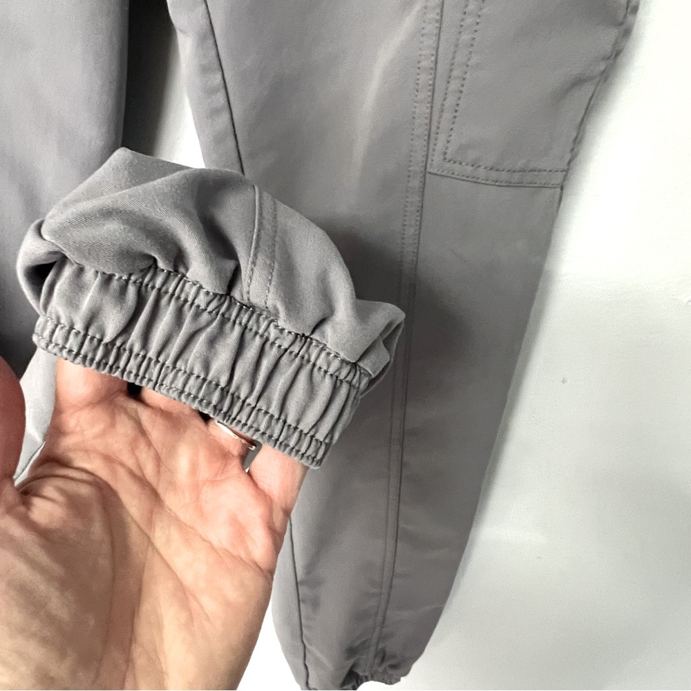 Jaanuu scrub pants
